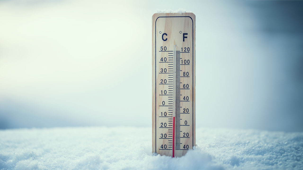 सर्दियों में बदली उत्तराखंड की तस्वीर, सूखी ठंड ने बढ़ाई लोगों की परेशानी